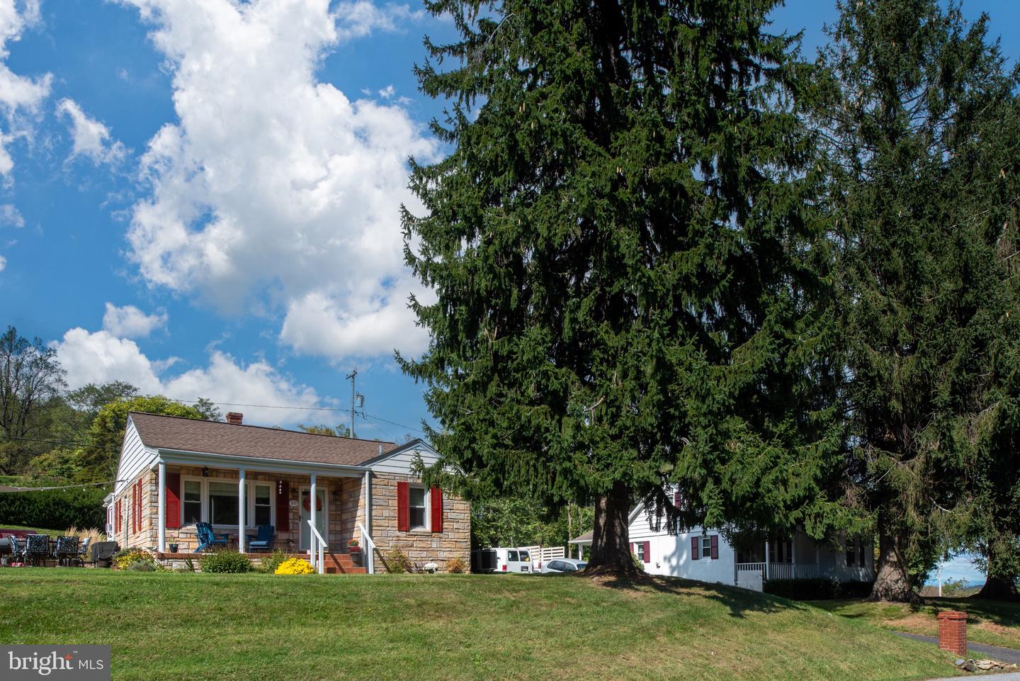20 WATERFALL RD, CHESTER GAP, Virginia 22623, 2 Bedrooms Bedrooms, ,1 BathroomBathrooms,Residential,For sale,20 WATERFALL RD,VARP2002324 MLS # VARP2002324