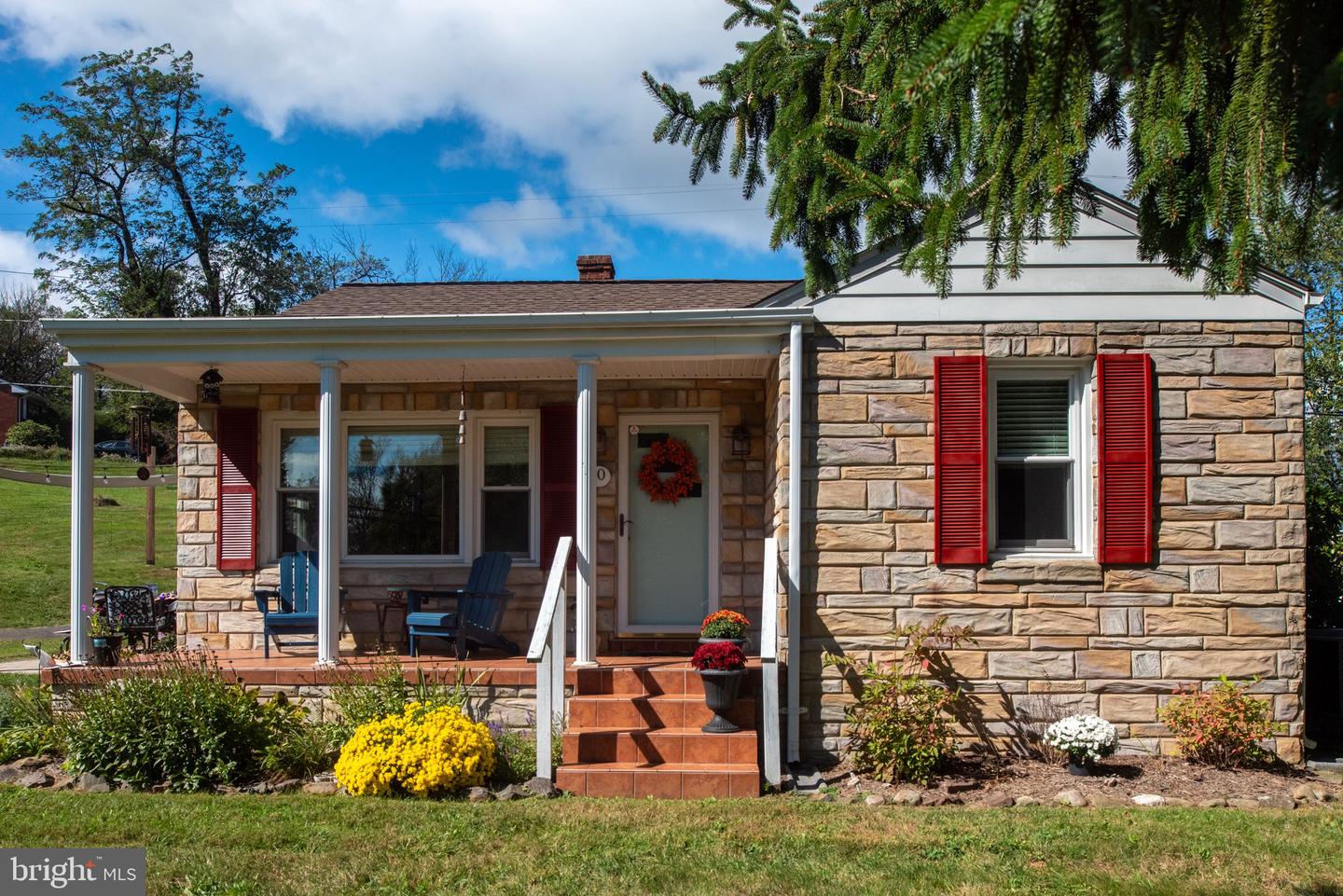 20 WATERFALL RD, CHESTER GAP, Virginia 22623, 2 Bedrooms Bedrooms, ,1 BathroomBathrooms,Residential,For sale,20 WATERFALL RD,VARP2002324 MLS # VARP2002324
