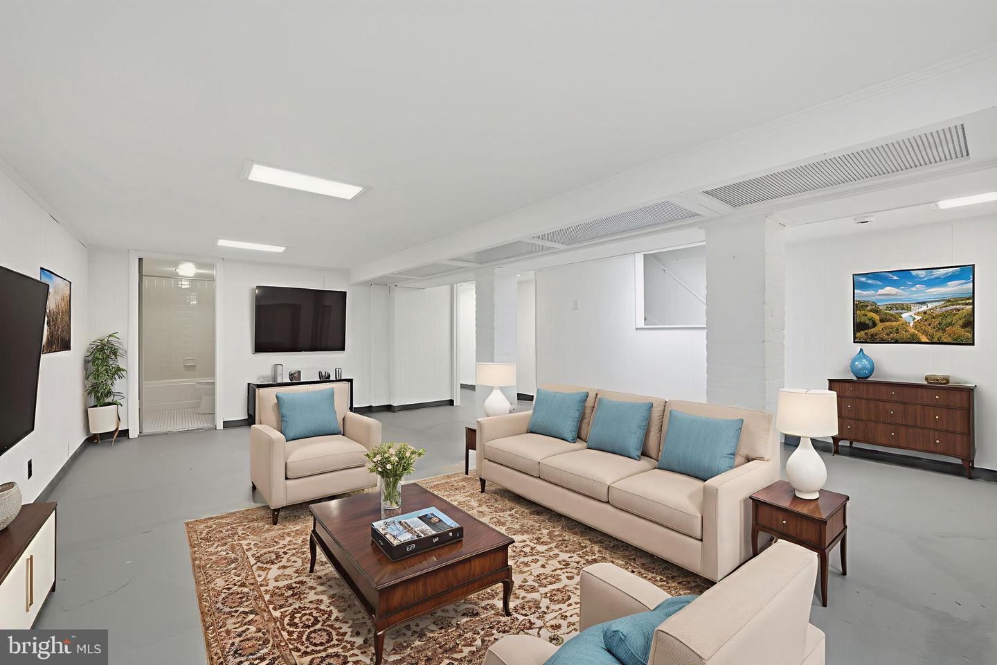 4141 NEW HAMPSHIRE AVE NW, WASHINGTON, District Of Columbia 20011, 4 Bedrooms Bedrooms, ,3 BathroomsBathrooms,Residential,For sale,4141 NEW HAMPSHIRE AVE NW,DCDC2226784 MLS # DCDC2226784