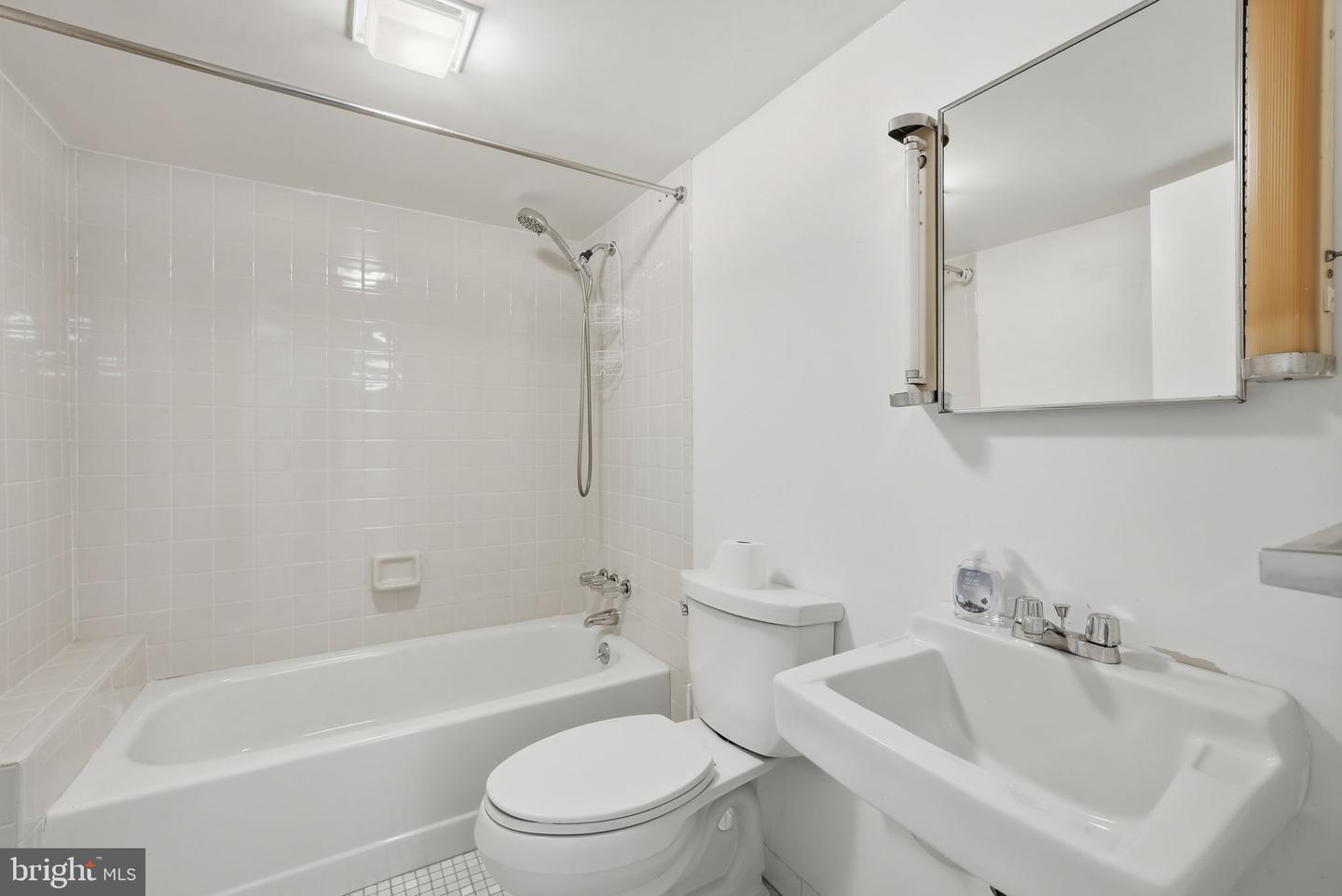 4141 NEW HAMPSHIRE AVE NW, WASHINGTON, District Of Columbia 20011, 4 Bedrooms Bedrooms, ,3 BathroomsBathrooms,Residential,For sale,4141 NEW HAMPSHIRE AVE NW,DCDC2226784 MLS # DCDC2226784