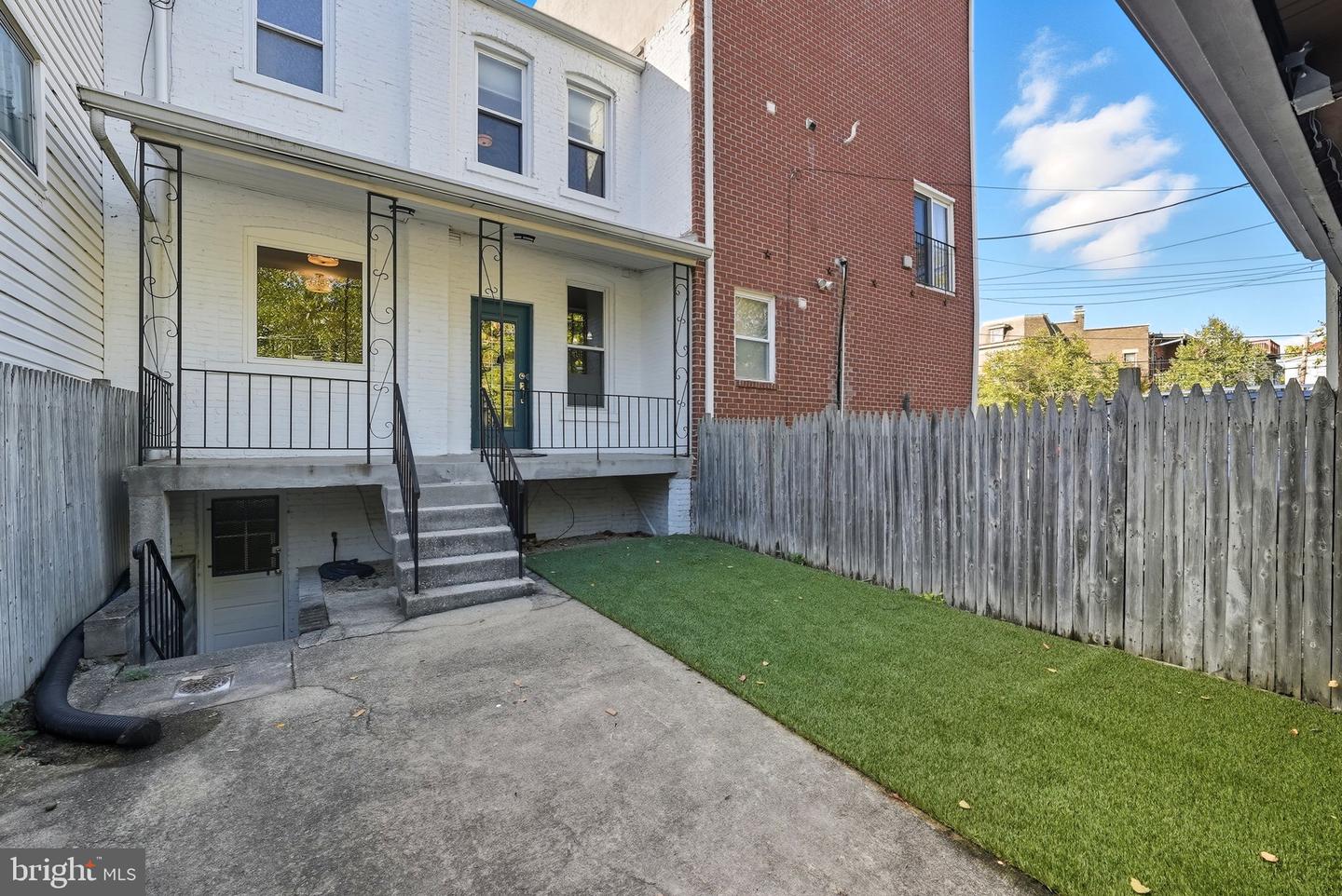 4141 NEW HAMPSHIRE AVE NW, WASHINGTON, District Of Columbia 20011, 4 Bedrooms Bedrooms, ,3 BathroomsBathrooms,Residential,For sale,4141 NEW HAMPSHIRE AVE NW,DCDC2226784 MLS # DCDC2226784