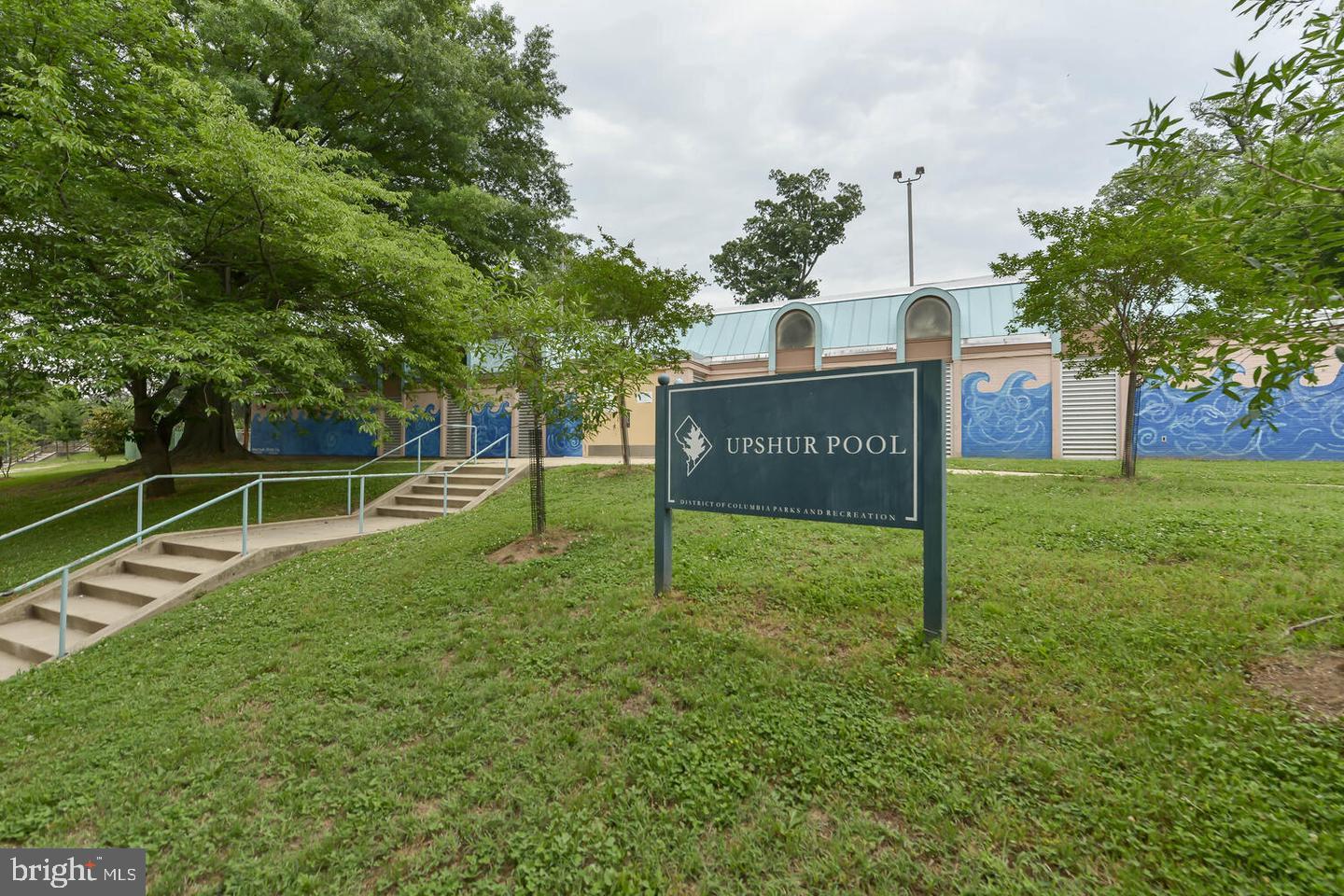 4141 NEW HAMPSHIRE AVE NW, WASHINGTON, District Of Columbia 20011, 4 Bedrooms Bedrooms, ,3 BathroomsBathrooms,Residential,For sale,4141 NEW HAMPSHIRE AVE NW,DCDC2226784 MLS # DCDC2226784