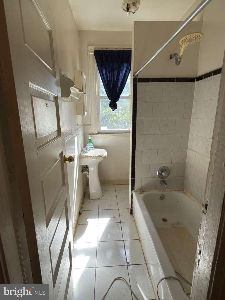 432 NEWTON PL NW, WASHINGTON, District Of Columbia 20010, 4 Bedrooms Bedrooms, ,2 BathroomsBathrooms,Residential,For sale,432 NEWTON PL NW,DCDC2226820 MLS # DCDC2226820