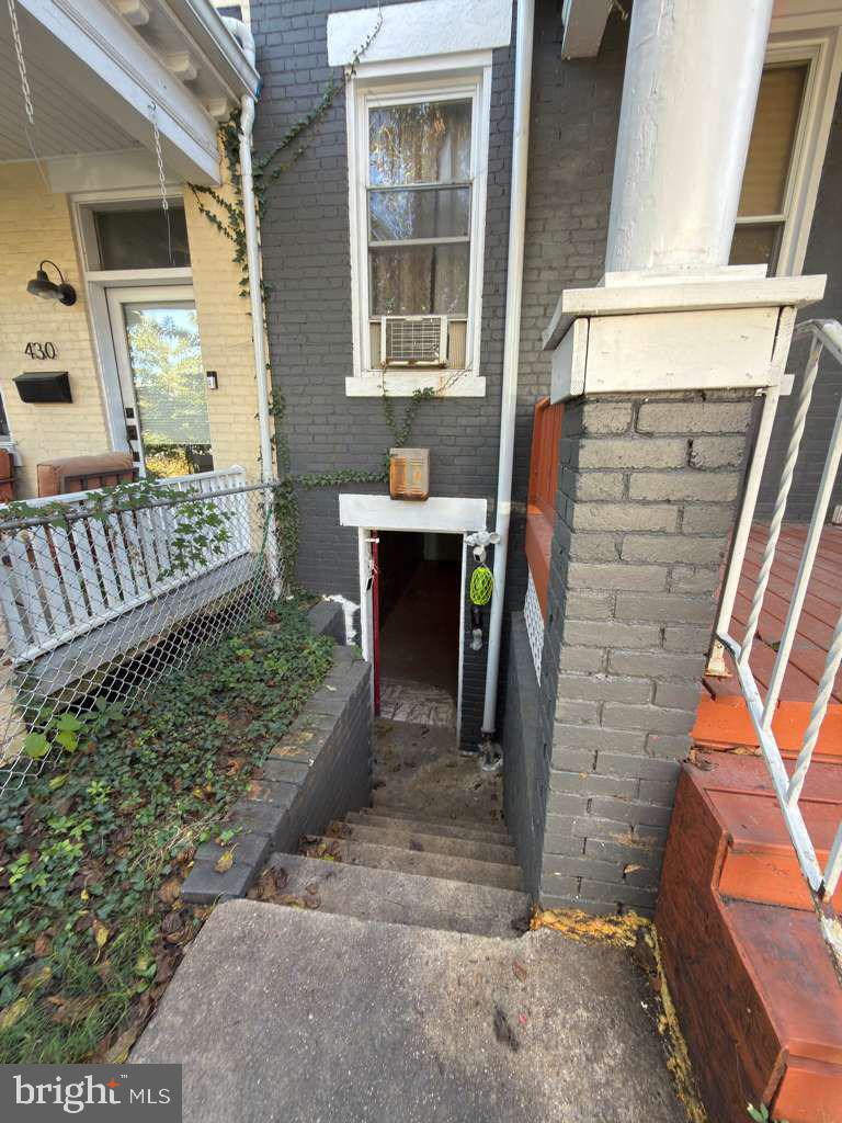 432 NEWTON PL NW, WASHINGTON, District Of Columbia 20010, 4 Bedrooms Bedrooms, ,2 BathroomsBathrooms,Residential,For sale,432 NEWTON PL NW,DCDC2226820 MLS # DCDC2226820