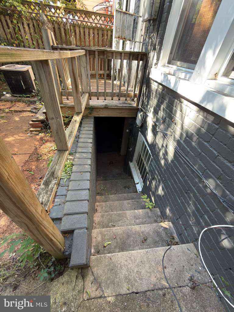 432 NEWTON PL NW, WASHINGTON, District Of Columbia 20010, 4 Bedrooms Bedrooms, ,2 BathroomsBathrooms,Residential,For sale,432 NEWTON PL NW,DCDC2226820 MLS # DCDC2226820
