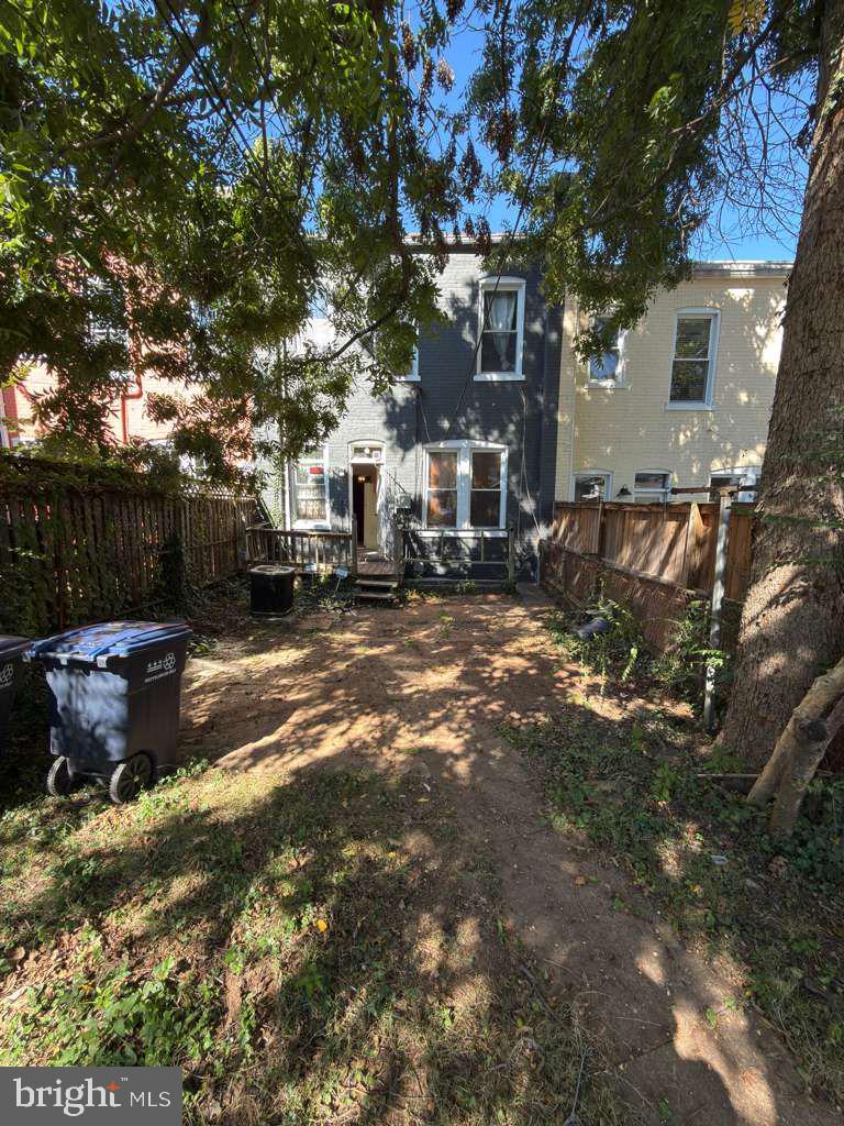 432 NEWTON PL NW, WASHINGTON, District Of Columbia 20010, 4 Bedrooms Bedrooms, ,2 BathroomsBathrooms,Residential,For sale,432 NEWTON PL NW,DCDC2226820 MLS # DCDC2226820