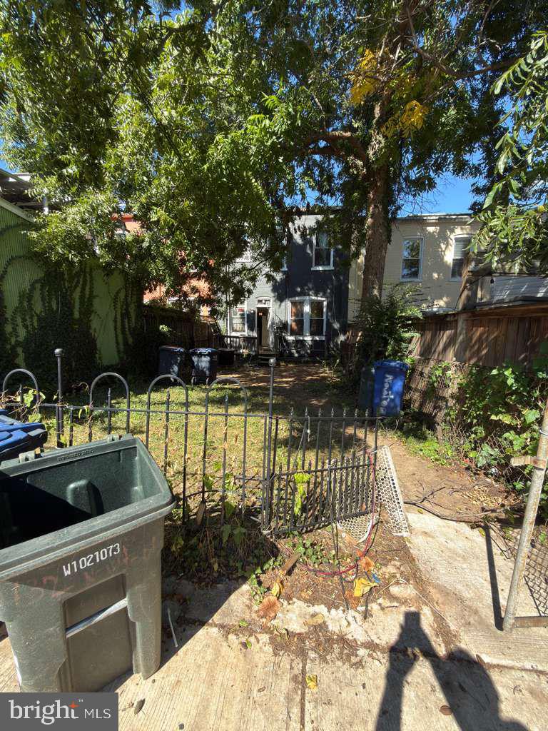 432 NEWTON PL NW, WASHINGTON, District Of Columbia 20010, 4 Bedrooms Bedrooms, ,2 BathroomsBathrooms,Residential,For sale,432 NEWTON PL NW,DCDC2226820 MLS # DCDC2226820