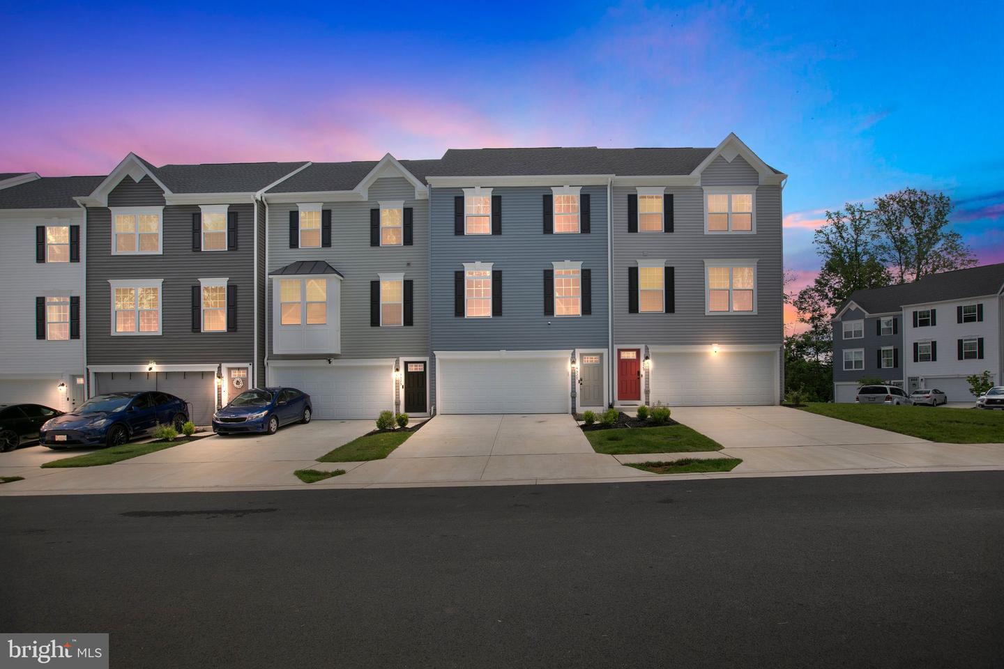 4527 DALE CREEK WAY, WOODBRIDGE, Virginia 22193, 3 Bedrooms Bedrooms, ,3 BathroomsBathrooms,Residential,For sale,4527 DALE CREEK WAY,VAPW2105902 MLS # VAPW2105902