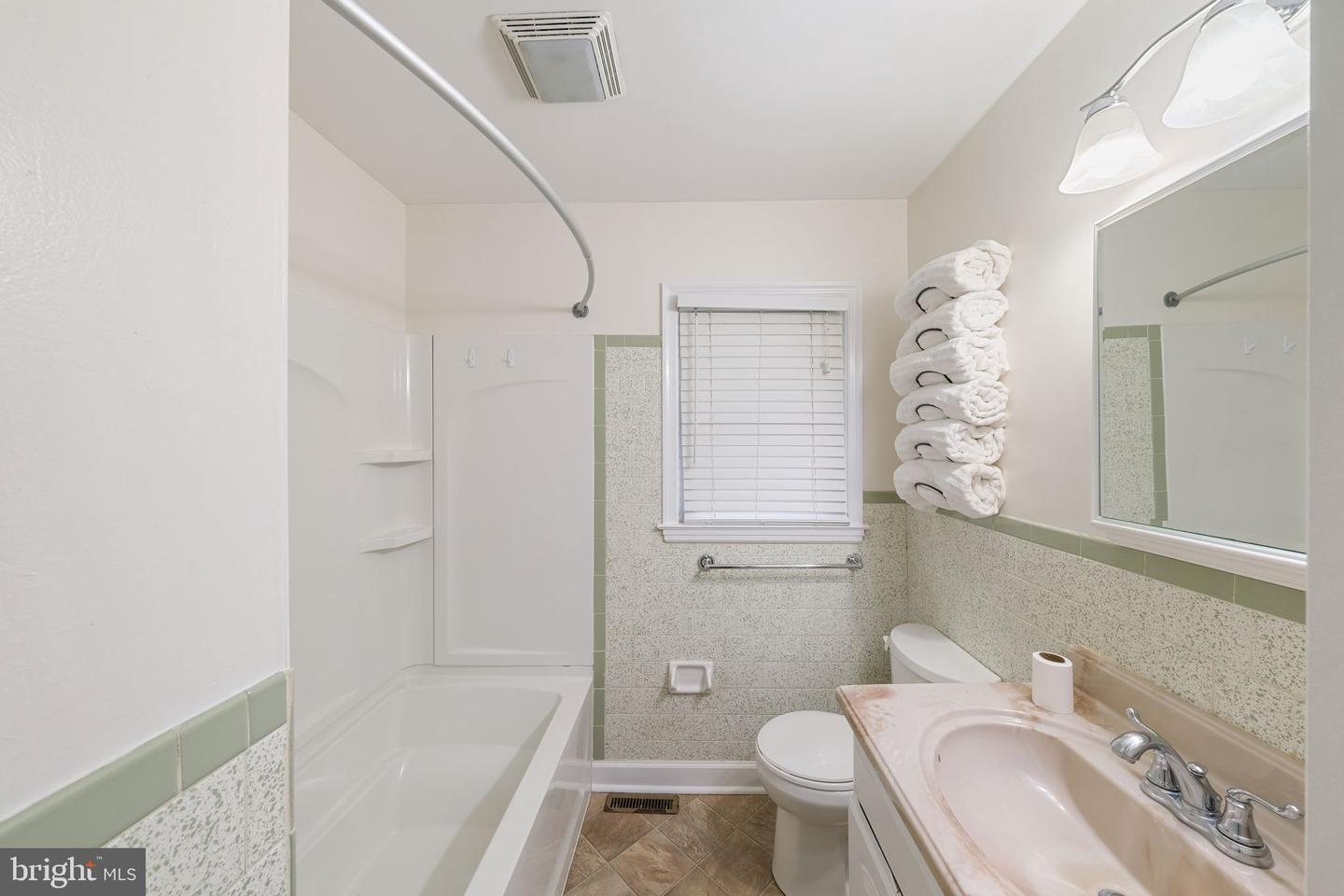 139 FOLLY NECK, WARSAW, Virginia 22572, 3 Bedrooms Bedrooms, ,2 BathroomsBathrooms,Residential,For sale,139 FOLLY NECK,VARV2000558 MLS # VARV2000558