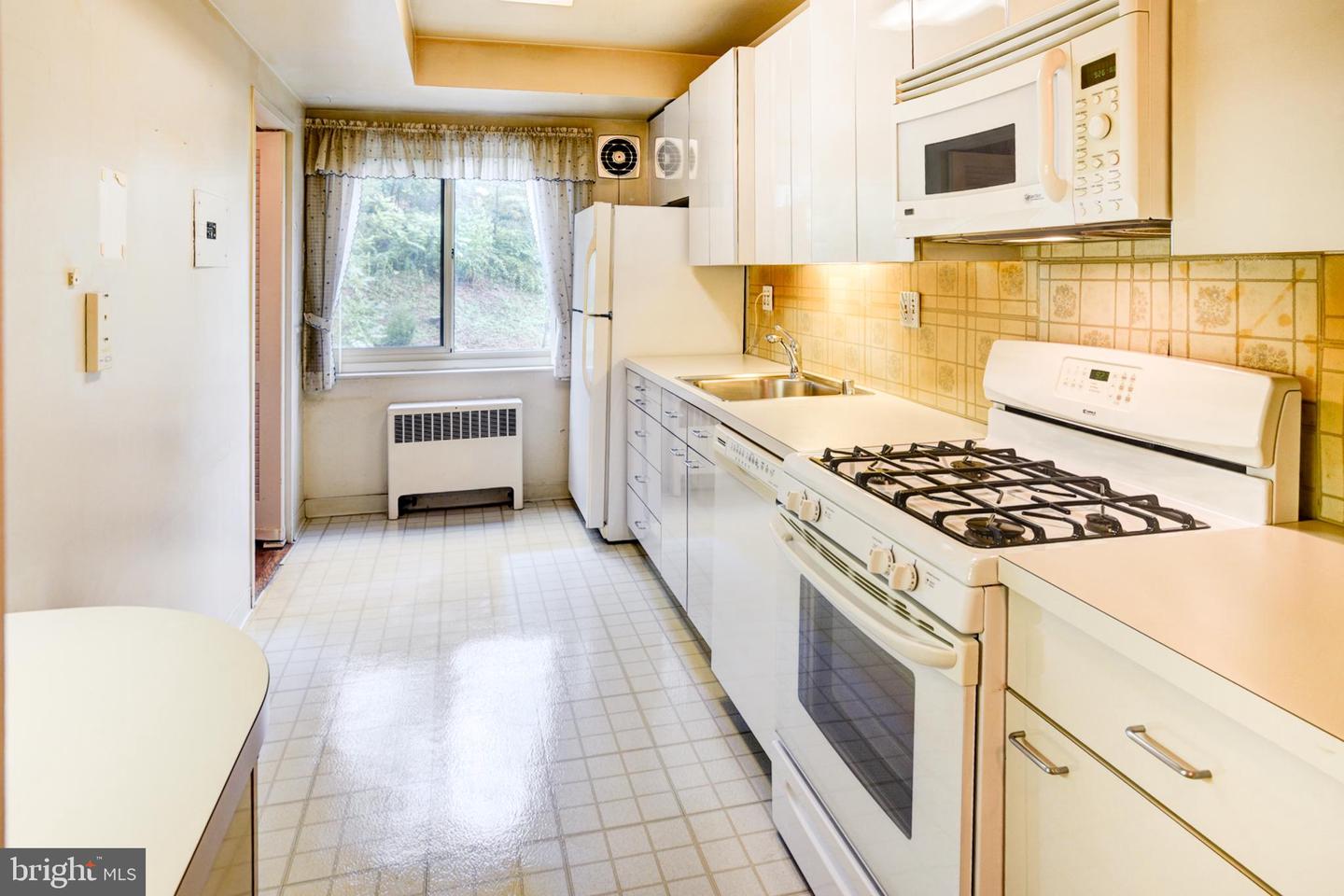4201 CATHEDRAL AVE NW #201E, WASHINGTON, District Of Columbia 20016, 2 Bedrooms Bedrooms, ,2 BathroomsBathrooms,Residential,For sale,4201 CATHEDRAL AVE NW #201E,DCDC2174408 MLS # DCDC2174408
