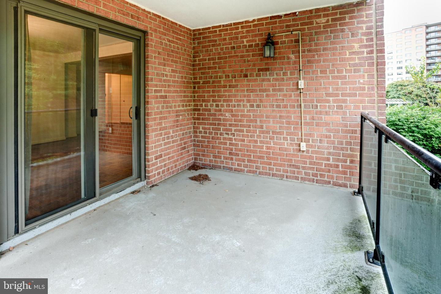 4201 CATHEDRAL AVE NW #201E, WASHINGTON, District Of Columbia 20016, 2 Bedrooms Bedrooms, ,2 BathroomsBathrooms,Residential,For sale,4201 CATHEDRAL AVE NW #201E,DCDC2174408 MLS # DCDC2174408