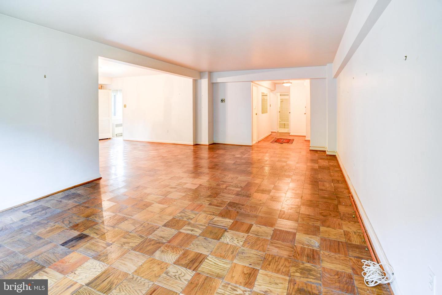 4201 CATHEDRAL AVE NW #201E, WASHINGTON, District Of Columbia 20016, 2 Bedrooms Bedrooms, ,2 BathroomsBathrooms,Residential,For sale,4201 CATHEDRAL AVE NW #201E,DCDC2174408 MLS # DCDC2174408