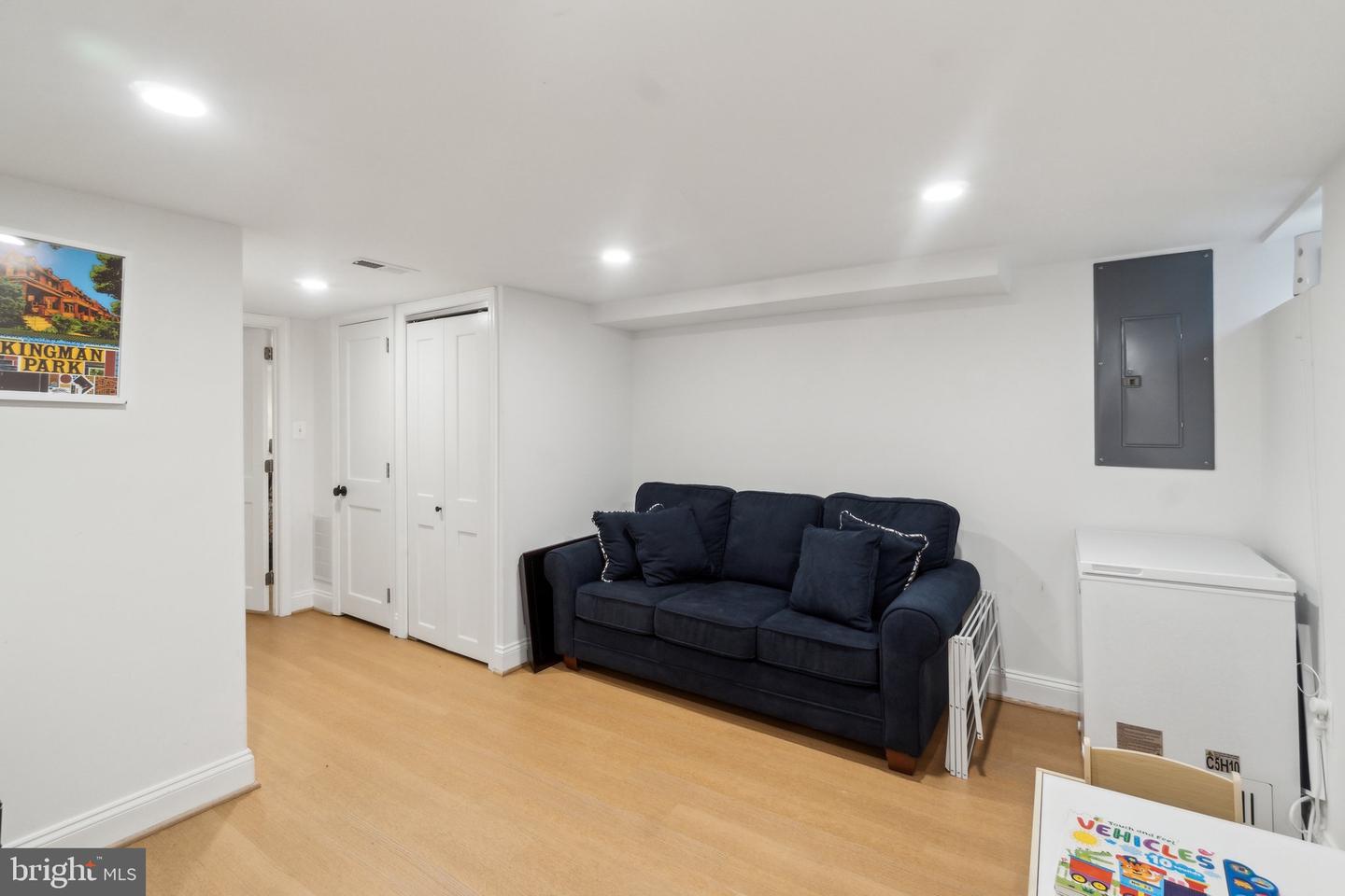 541 25TH PL NE, WASHINGTON, District Of Columbia 20002, 4 Bedrooms Bedrooms, ,2 BathroomsBathrooms,Residential,For sale,541 25TH PL NE,DCDC2188140 MLS # DCDC2188140