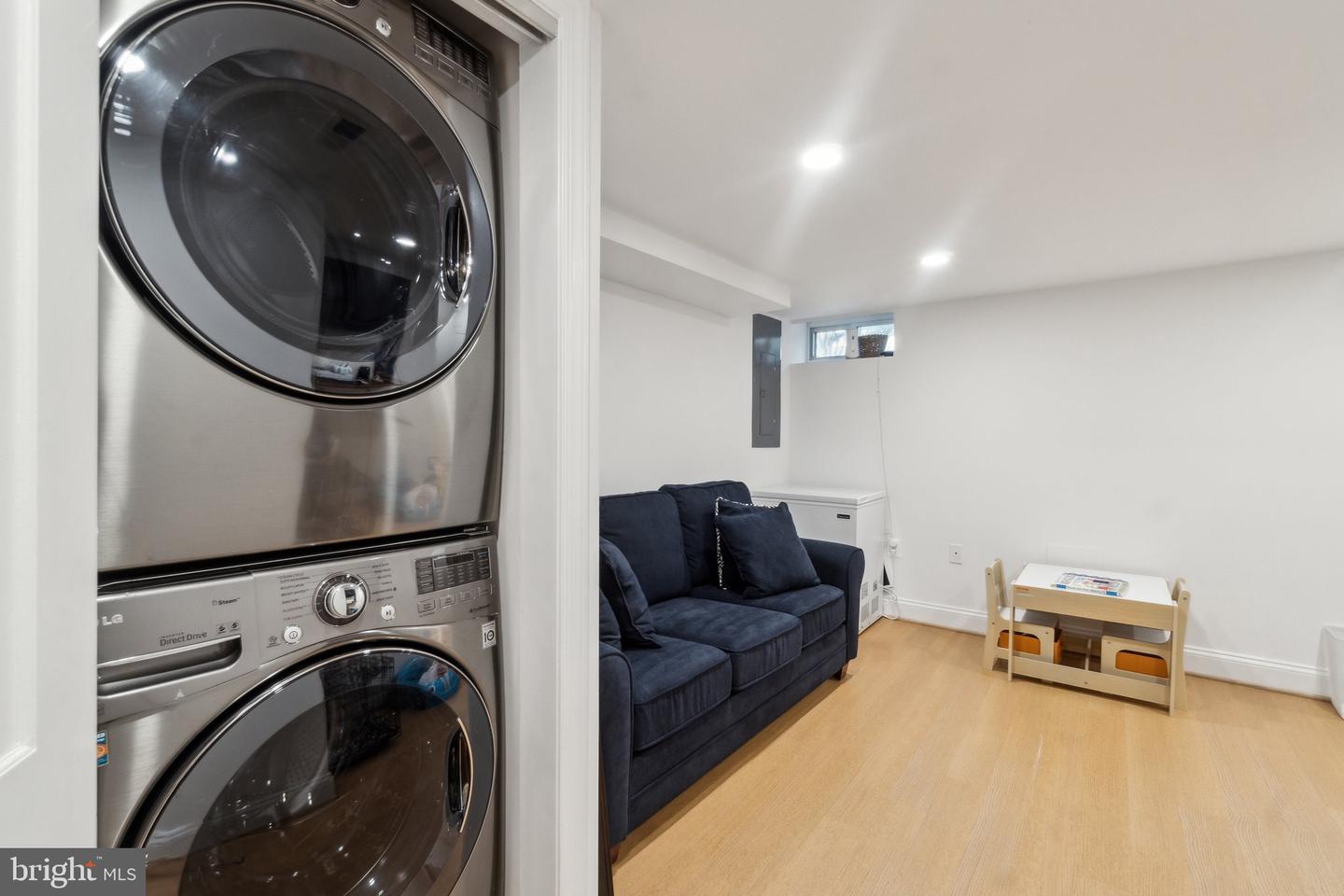 541 25TH PL NE, WASHINGTON, District Of Columbia 20002, 4 Bedrooms Bedrooms, ,2 BathroomsBathrooms,Residential,For sale,541 25TH PL NE,DCDC2188140 MLS # DCDC2188140