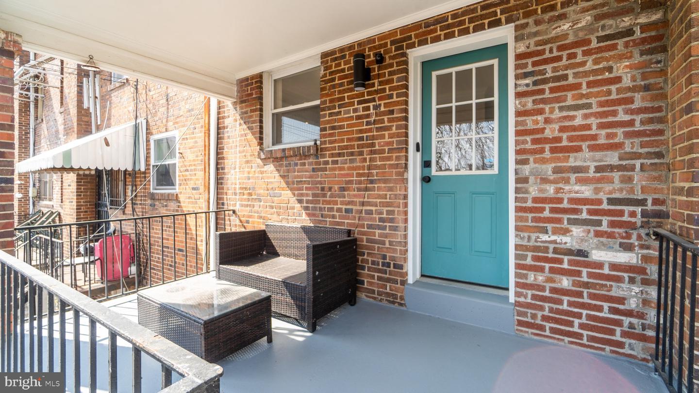 541 25TH PL NE, WASHINGTON, District Of Columbia 20002, 4 Bedrooms Bedrooms, ,2 BathroomsBathrooms,Residential,For sale,541 25TH PL NE,DCDC2188140 MLS # DCDC2188140