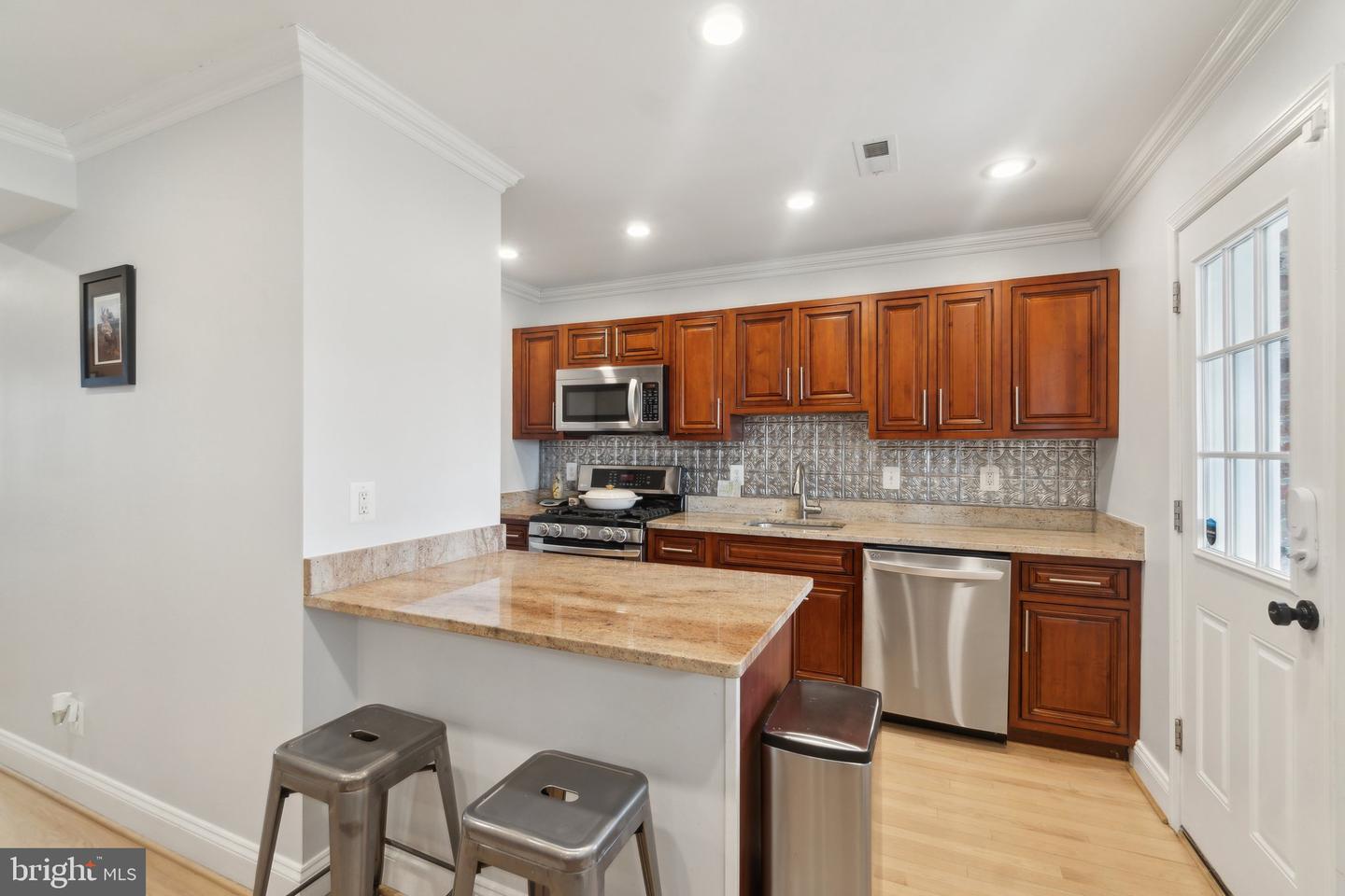 541 25TH PL NE, WASHINGTON, District Of Columbia 20002, 4 Bedrooms Bedrooms, ,2 BathroomsBathrooms,Residential,For sale,541 25TH PL NE,DCDC2188140 MLS # DCDC2188140
