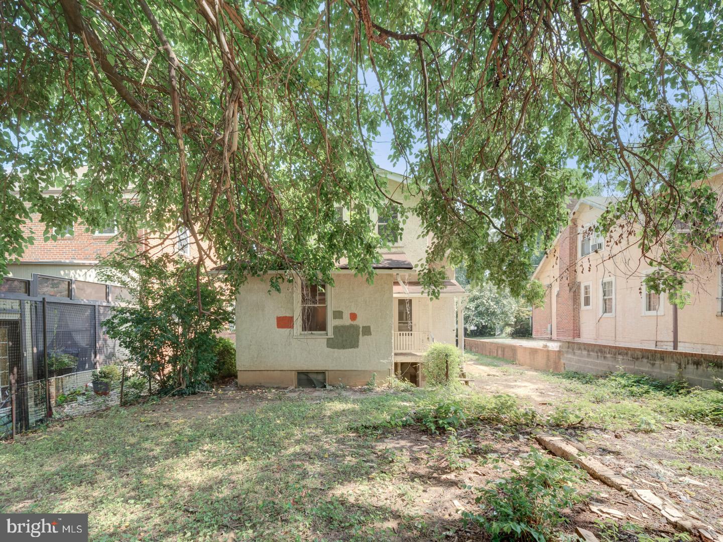 2824 MYRTLE AVE NE, WASHINGTON, District Of Columbia 20018, 3 Bedrooms Bedrooms, ,1 BathroomBathrooms,Residential,For sale,2824 MYRTLE AVE NE,DCDC2209650 MLS # DCDC2209650