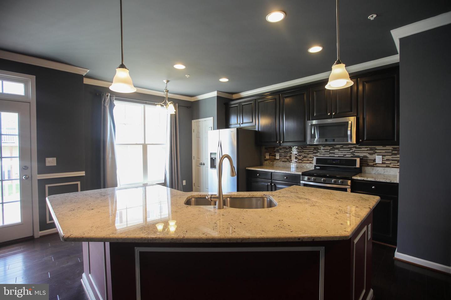 43368 TOWN GATE SQ, CHANTILLY, Virginia 20152, 3 Bedrooms Bedrooms, ,2 BathroomsBathrooms,Residential,For sale,43368 TOWN GATE SQ,VALO2101880 MLS # VALO2101880 43368 TOWN GATE SQ, CHANTILLY, Virginia 20152, 3 Bedrooms Bedrooms, ,2 BathroomsBathrooms,Residential,For sale,43368 TOWN GATE SQ,VALO2101880 MLS # VALO2101880