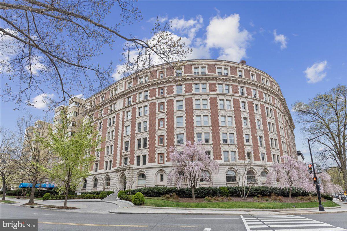 2126 CONNECTICUT AVE NW #28, WASHINGTON, District Of Columbia 20008, 2 Bedrooms Bedrooms, ,1 BathroomBathrooms,Residential,For sale,2126 CONNECTICUT AVE NW #28,DCDC2211872 MLS # DCDC2211872