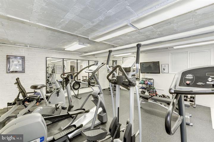 2126 CONNECTICUT AVE NW #28, WASHINGTON, District Of Columbia 20008, 2 Bedrooms Bedrooms, ,1 BathroomBathrooms,Residential,For sale,2126 CONNECTICUT AVE NW #28,DCDC2211872 MLS # DCDC2211872