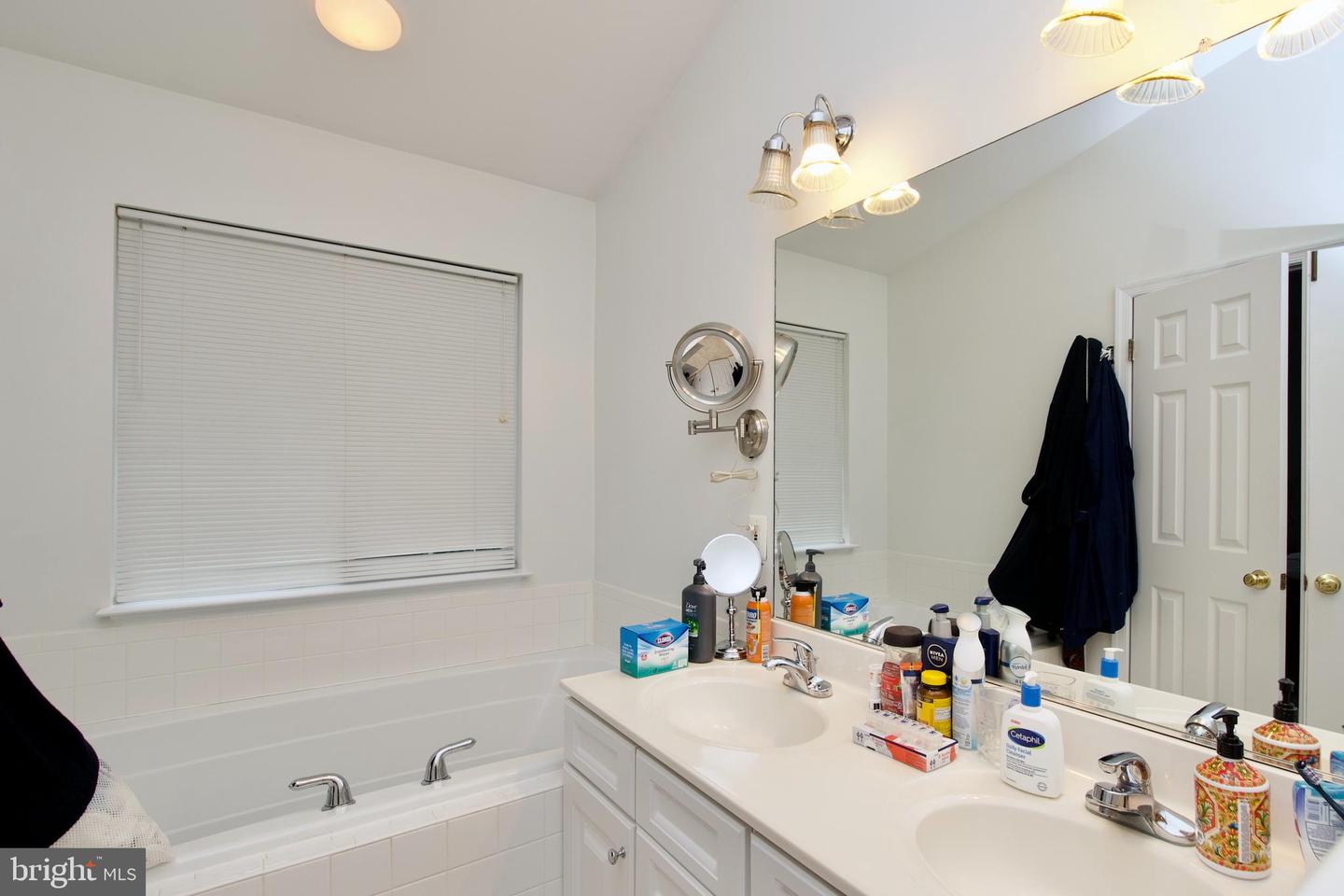 11074 WAINWRIGHT PL, MANASSAS, Virginia 20109, 4 Bedrooms Bedrooms, ,3 BathroomsBathrooms,Residential,For sale,11074 WAINWRIGHT PL,VAPW2101112 MLS # VAPW2101112