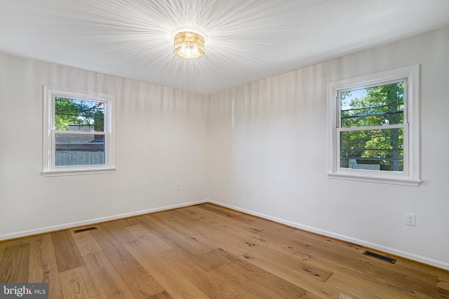 8400 RICHMOND AVE, ALEXANDRIA, Virginia 22309, 4 Bedrooms Bedrooms, ,4 BathroomsBathrooms,Residential,For sale,8400 RICHMOND AVE,VAFX2262998 MLS # VAFX2262998
