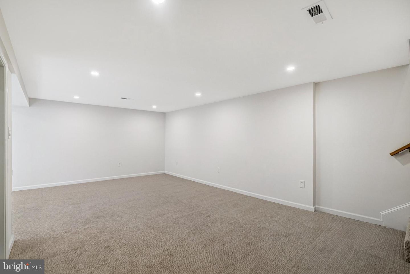8400 RICHMOND AVE, ALEXANDRIA, Virginia 22309, 4 Bedrooms Bedrooms, ,4 BathroomsBathrooms,Residential,For sale,8400 RICHMOND AVE,VAFX2262998 MLS # VAFX2262998