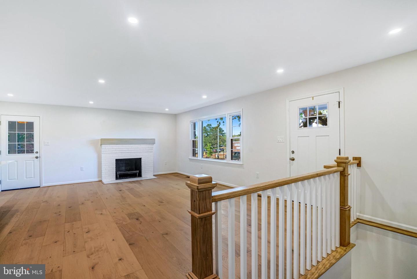 8400 RICHMOND AVE, ALEXANDRIA, Virginia 22309, 4 Bedrooms Bedrooms, ,4 BathroomsBathrooms,Residential,For sale,8400 RICHMOND AVE,VAFX2262998 MLS # VAFX2262998