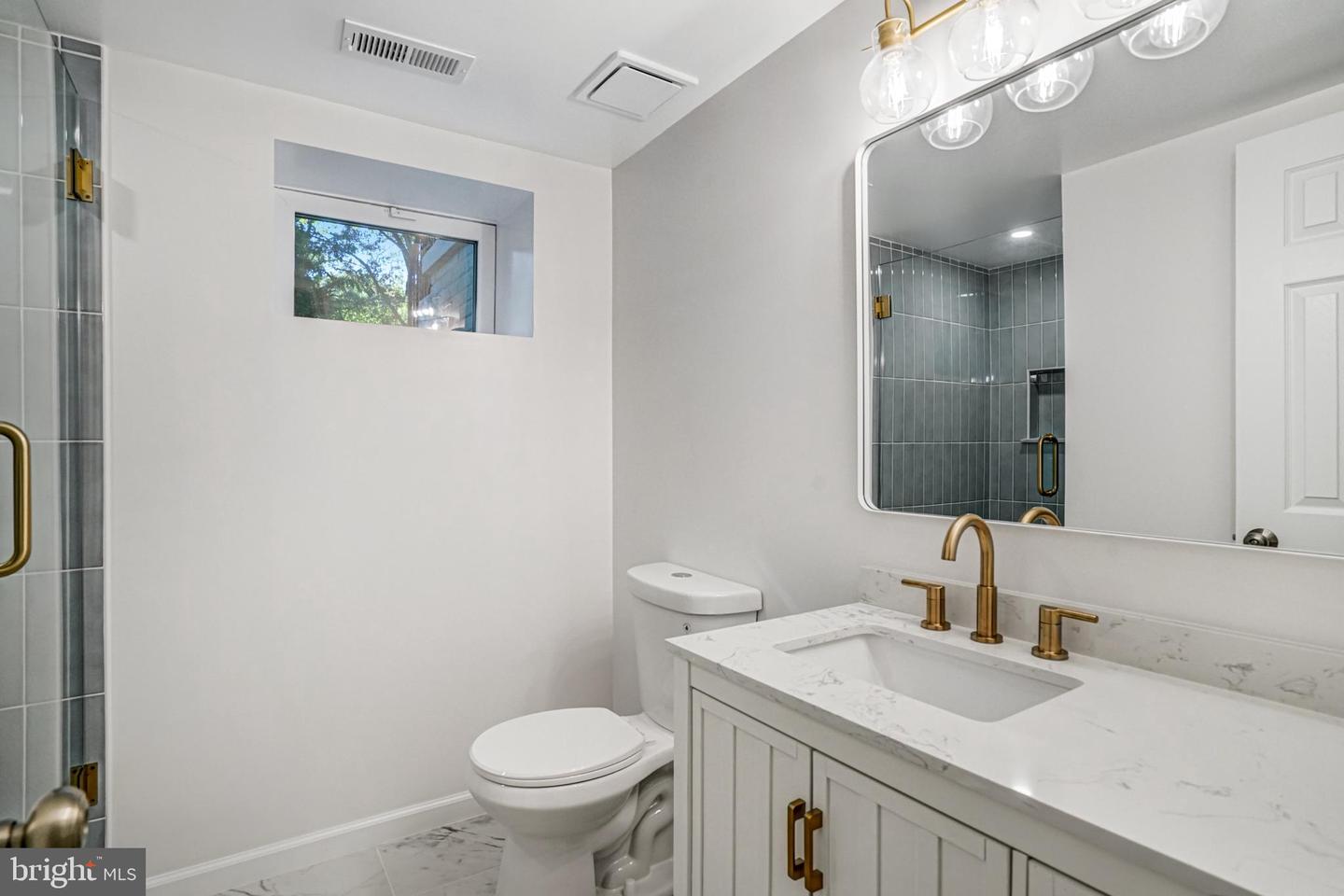 8400 RICHMOND AVE, ALEXANDRIA, Virginia 22309, 4 Bedrooms Bedrooms, ,4 BathroomsBathrooms,Residential,For sale,8400 RICHMOND AVE,VAFX2262998 MLS # VAFX2262998