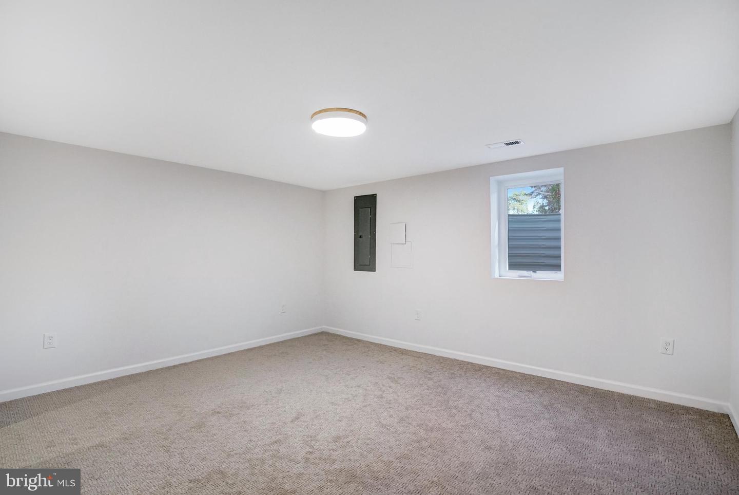 8400 RICHMOND AVE, ALEXANDRIA, Virginia 22309, 4 Bedrooms Bedrooms, ,4 BathroomsBathrooms,Residential,For sale,8400 RICHMOND AVE,VAFX2262998 MLS # VAFX2262998