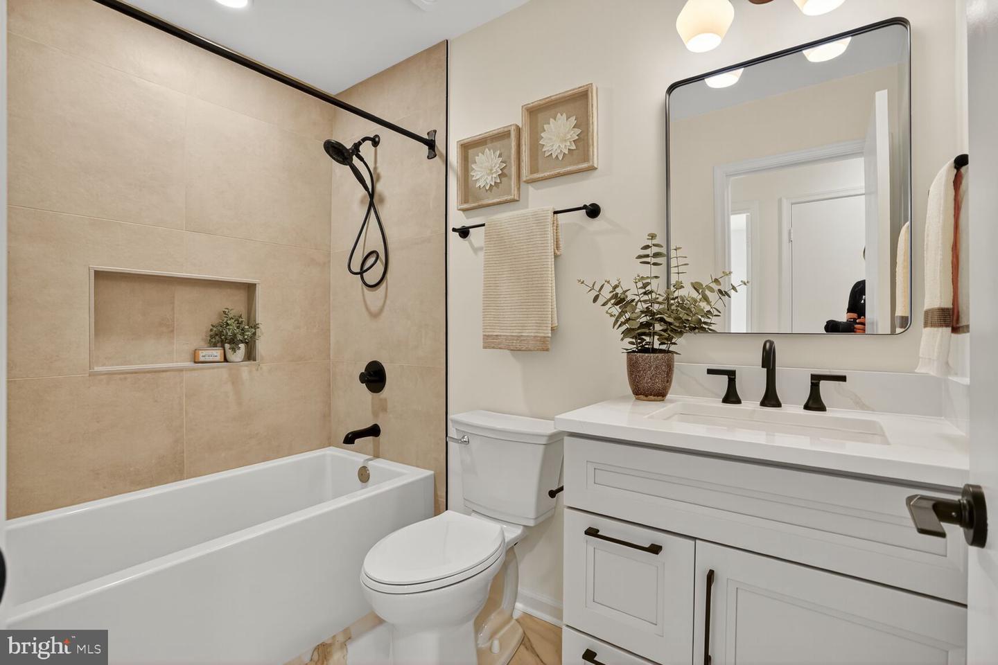 3415 FORT LYON DR, WOODBRIDGE, Virginia 22192, 4 Bedrooms Bedrooms, ,3 BathroomsBathrooms,Residential,For sale,3415 FORT LYON DR,VAPW2102916 MLS # VAPW2102916