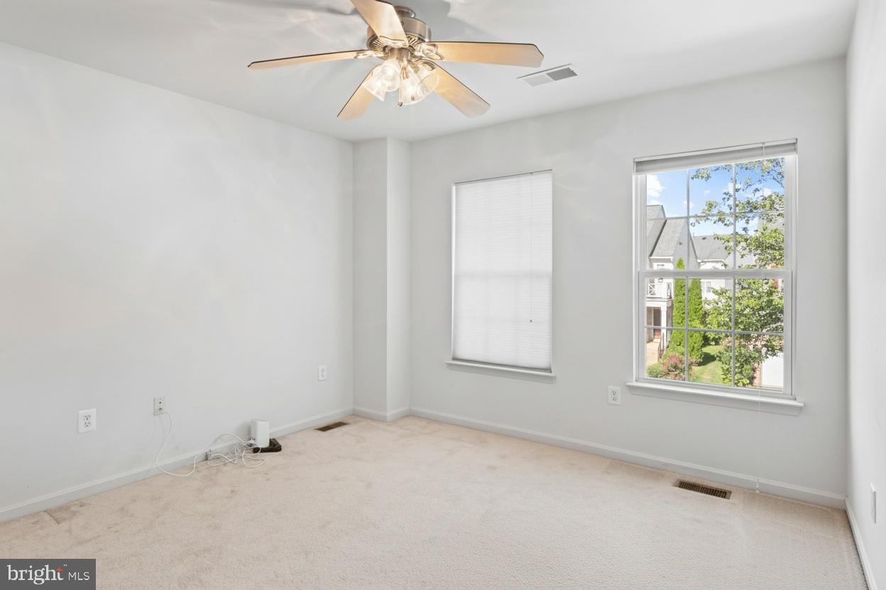 2620 CAST OFF LOOP, WOODBRIDGE, Virginia 22191, 6 Bedrooms Bedrooms, ,4 BathroomsBathrooms,Residential,For sale,2620 CAST OFF LOOP,VAPW2103320 MLS # VAPW2103320