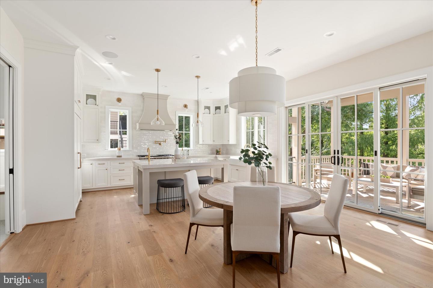 3718 N WOODROW ST, ARLINGTON, Virginia 22207, 7 Bedrooms Bedrooms, ,7 BathroomsBathrooms,Residential,For sale,3718 N WOODROW ST,VAAR2063302 MLS # VAAR2063302