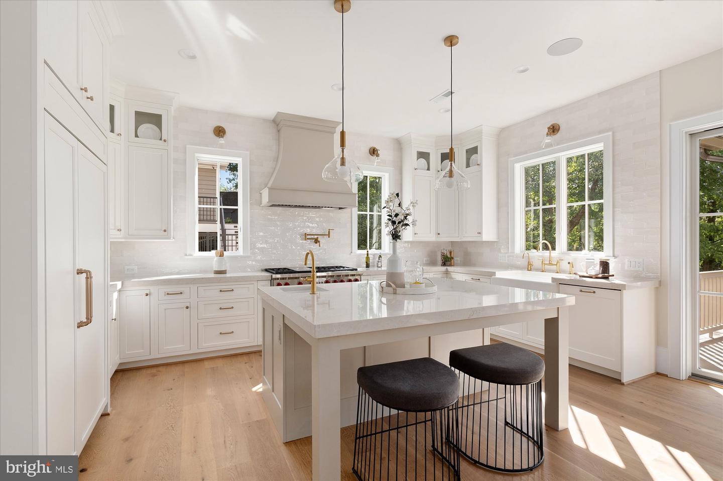 3718 N WOODROW ST, ARLINGTON, Virginia 22207, 7 Bedrooms Bedrooms, ,7 BathroomsBathrooms,Residential,For sale,3718 N WOODROW ST,VAAR2063302 MLS # VAAR2063302