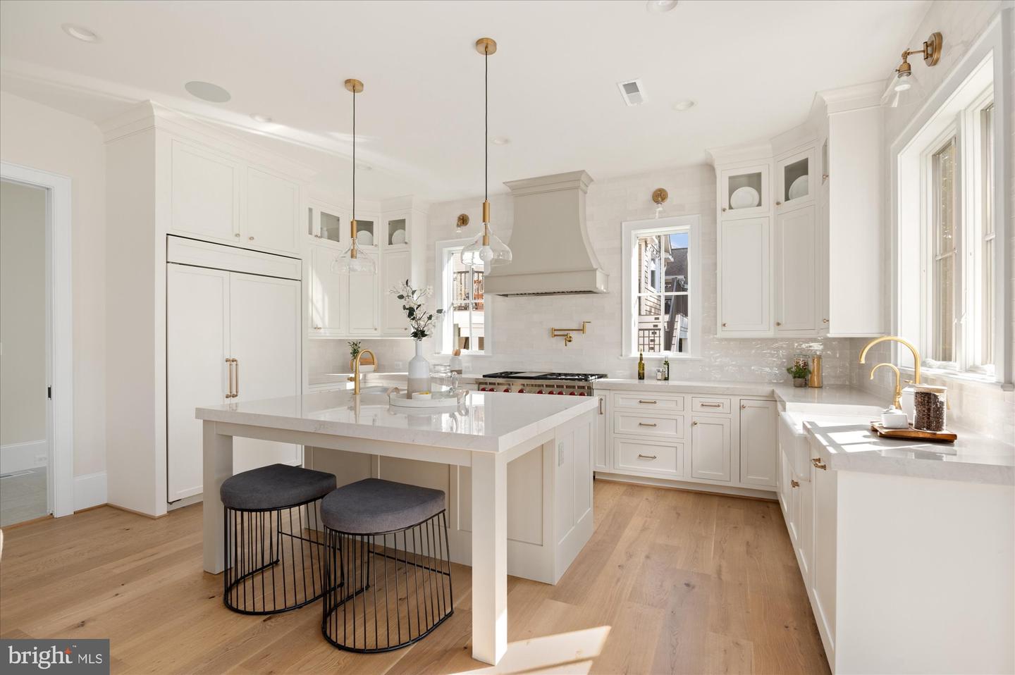 3718 N WOODROW ST, ARLINGTON, Virginia 22207, 7 Bedrooms Bedrooms, ,7 BathroomsBathrooms,Residential,For sale,3718 N WOODROW ST,VAAR2063302 MLS # VAAR2063302