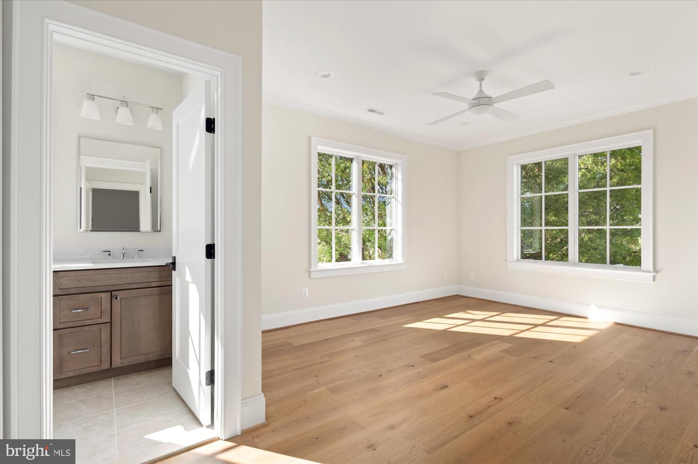 3718 N WOODROW ST, ARLINGTON, Virginia 22207, 7 Bedrooms Bedrooms, ,7 BathroomsBathrooms,Residential,For sale,3718 N WOODROW ST,VAAR2063302 MLS # VAAR2063302