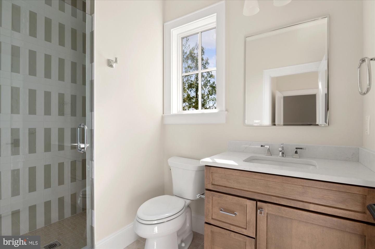 3718 N WOODROW ST, ARLINGTON, Virginia 22207, 7 Bedrooms Bedrooms, ,7 BathroomsBathrooms,Residential,For sale,3718 N WOODROW ST,VAAR2063302 MLS # VAAR2063302