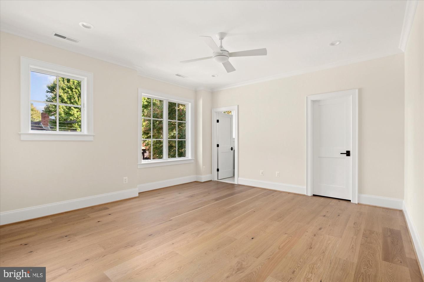3718 N WOODROW ST, ARLINGTON, Virginia 22207, 7 Bedrooms Bedrooms, ,7 BathroomsBathrooms,Residential,For sale,3718 N WOODROW ST,VAAR2063302 MLS # VAAR2063302