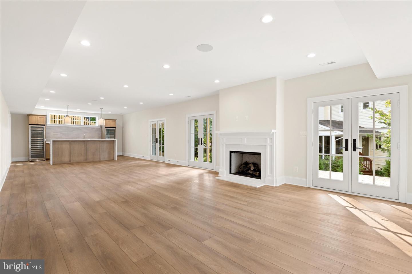 3718 N WOODROW ST, ARLINGTON, Virginia 22207, 7 Bedrooms Bedrooms, ,7 BathroomsBathrooms,Residential,For sale,3718 N WOODROW ST,VAAR2063302 MLS # VAAR2063302