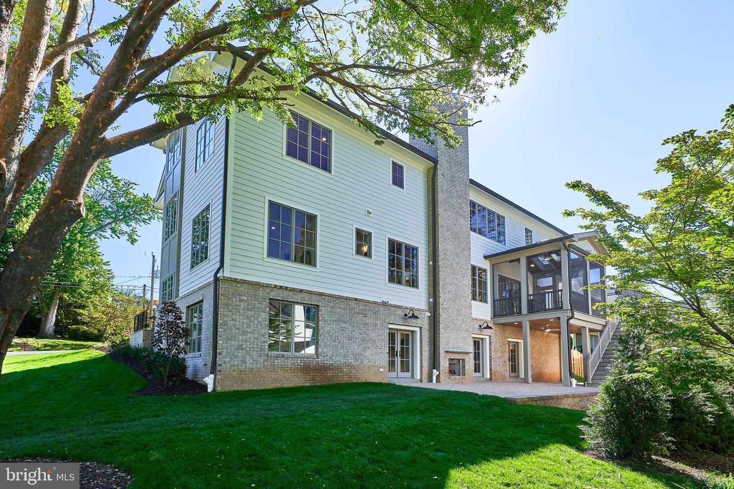 3718 N WOODROW ST, ARLINGTON, Virginia 22207, 7 Bedrooms Bedrooms, ,7 BathroomsBathrooms,Residential,For sale,3718 N WOODROW ST,VAAR2063302 MLS # VAAR2063302