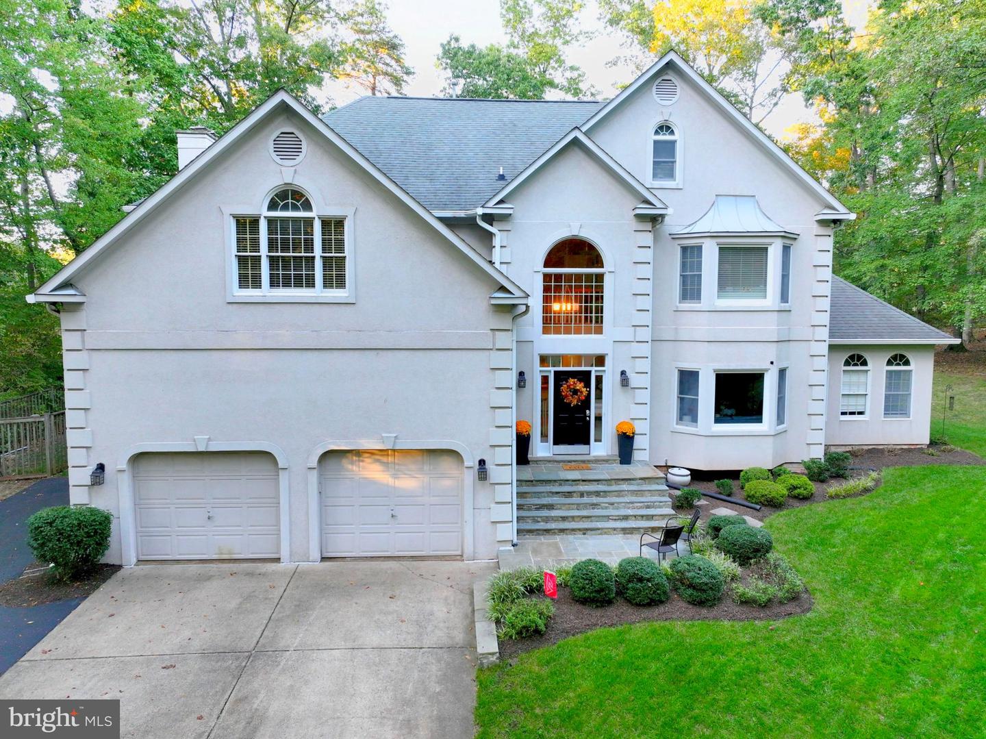 126 LAKE DR, STERLING, Virginia 20164, 4 Bedrooms Bedrooms, 9 Rooms Rooms,4 BathroomsBathrooms,Residential,For sale,126 LAKE DR,VALO2108016 MLS # VALO2108016