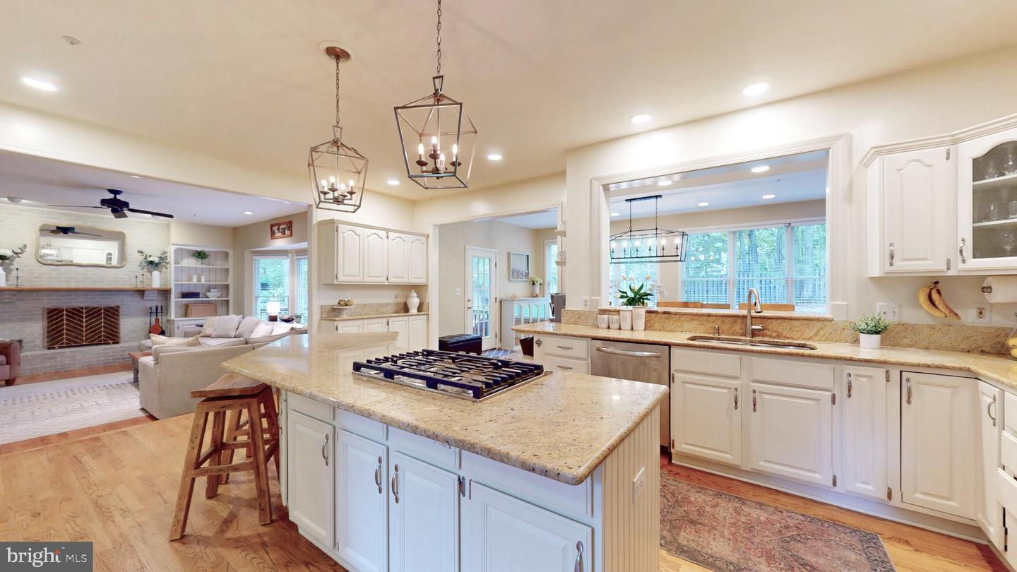 126 LAKE DR, STERLING, Virginia 20164, 4 Bedrooms Bedrooms, 9 Rooms Rooms,4 BathroomsBathrooms,Residential,For sale,126 LAKE DR,VALO2108016 MLS # VALO2108016