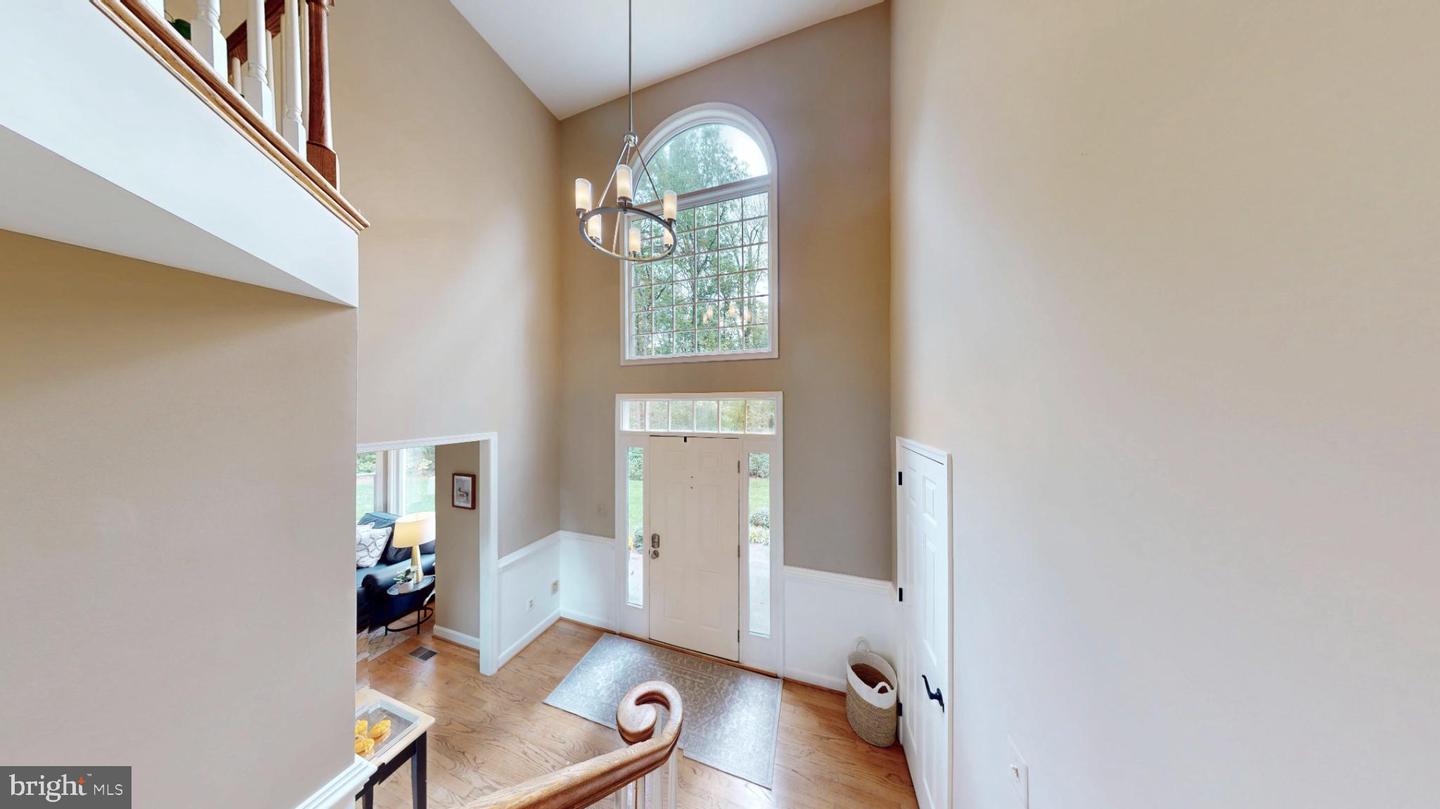 126 LAKE DR, STERLING, Virginia 20164, 4 Bedrooms Bedrooms, 9 Rooms Rooms,4 BathroomsBathrooms,Residential,For sale,126 LAKE DR,VALO2108016 MLS # VALO2108016