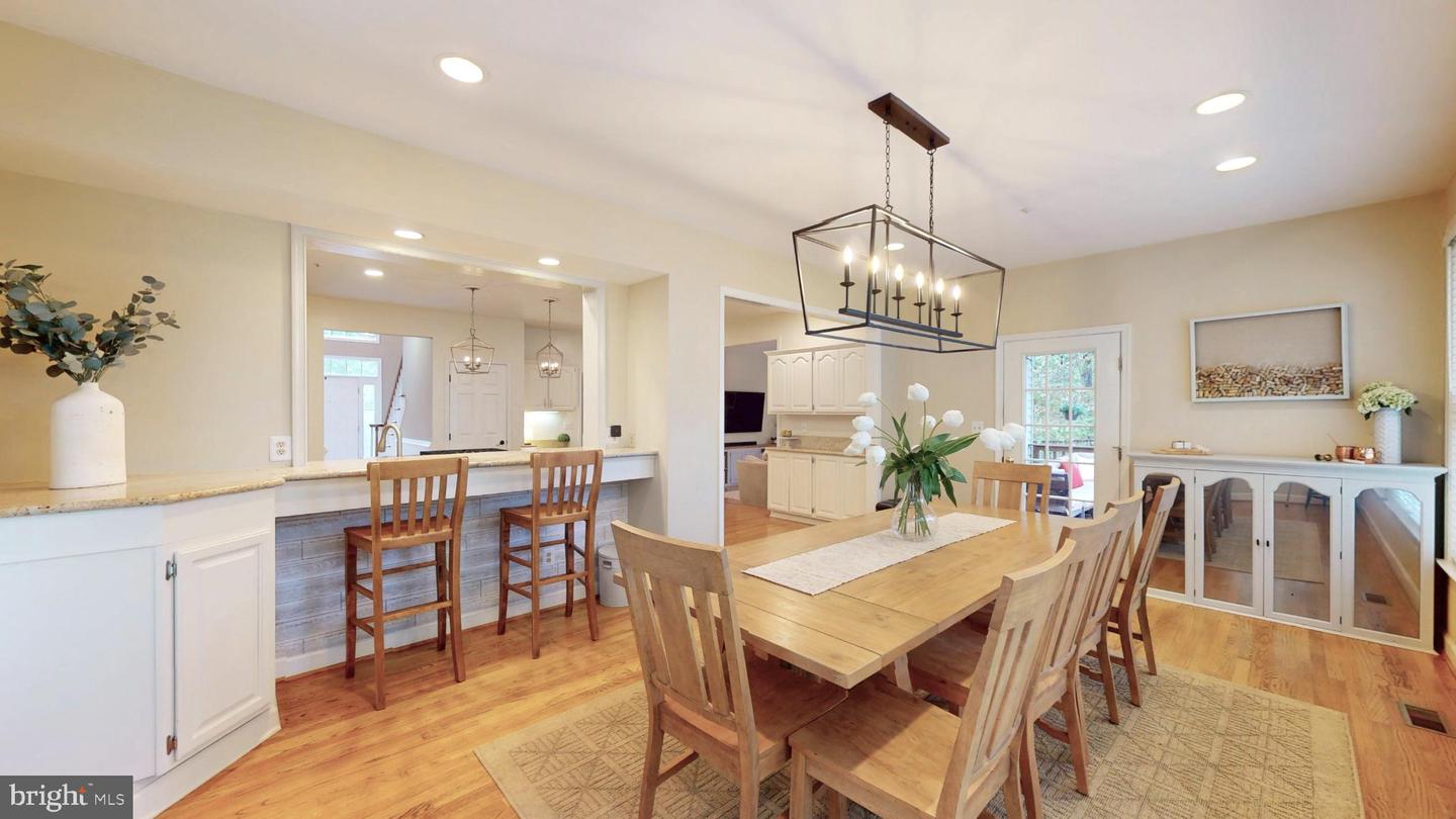 126 LAKE DR, STERLING, Virginia 20164, 4 Bedrooms Bedrooms, 9 Rooms Rooms,4 BathroomsBathrooms,Residential,For sale,126 LAKE DR,VALO2108016 MLS # VALO2108016