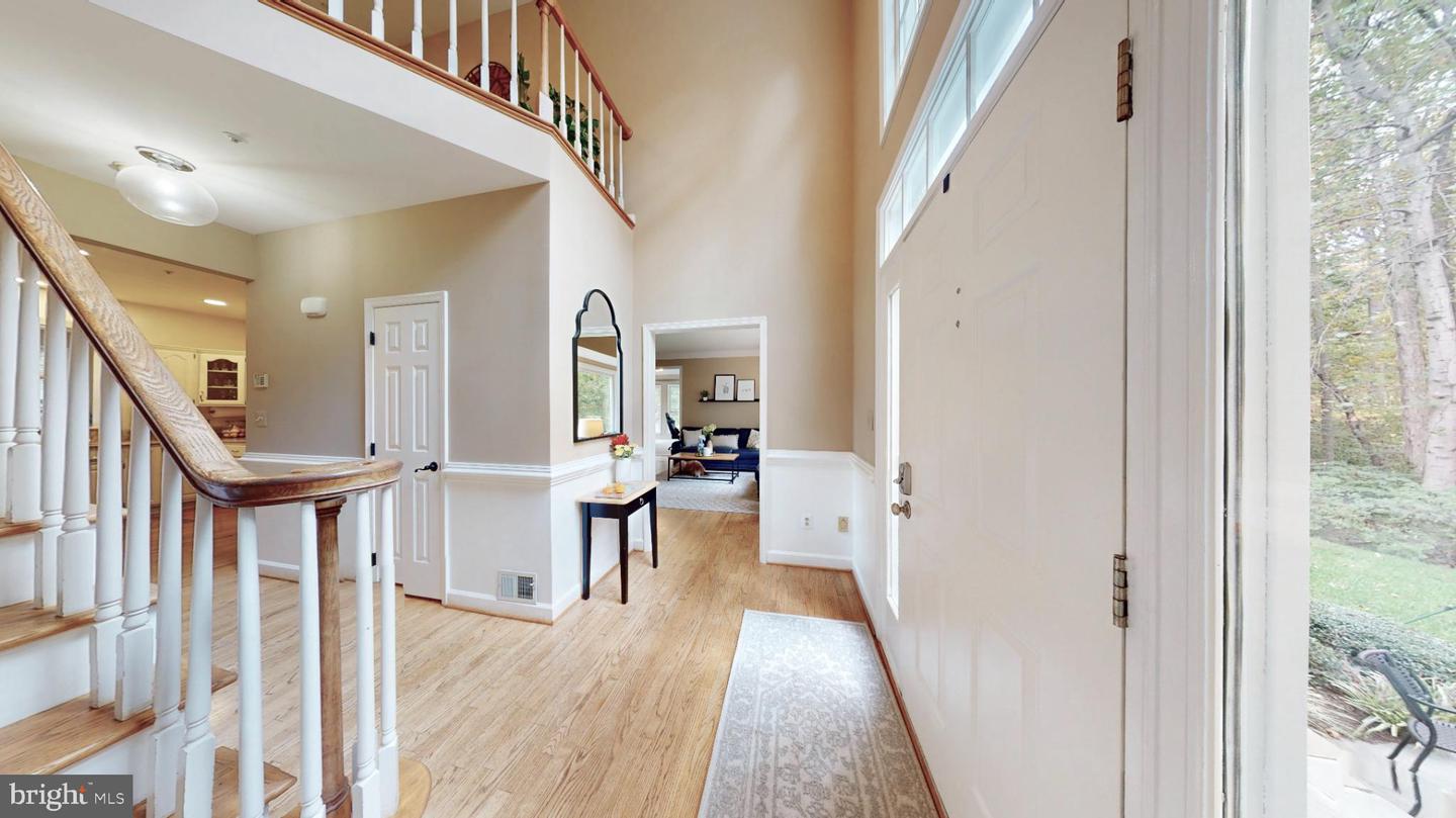 126 LAKE DR, STERLING, Virginia 20164, 4 Bedrooms Bedrooms, 9 Rooms Rooms,4 BathroomsBathrooms,Residential,For sale,126 LAKE DR,VALO2108016 MLS # VALO2108016
