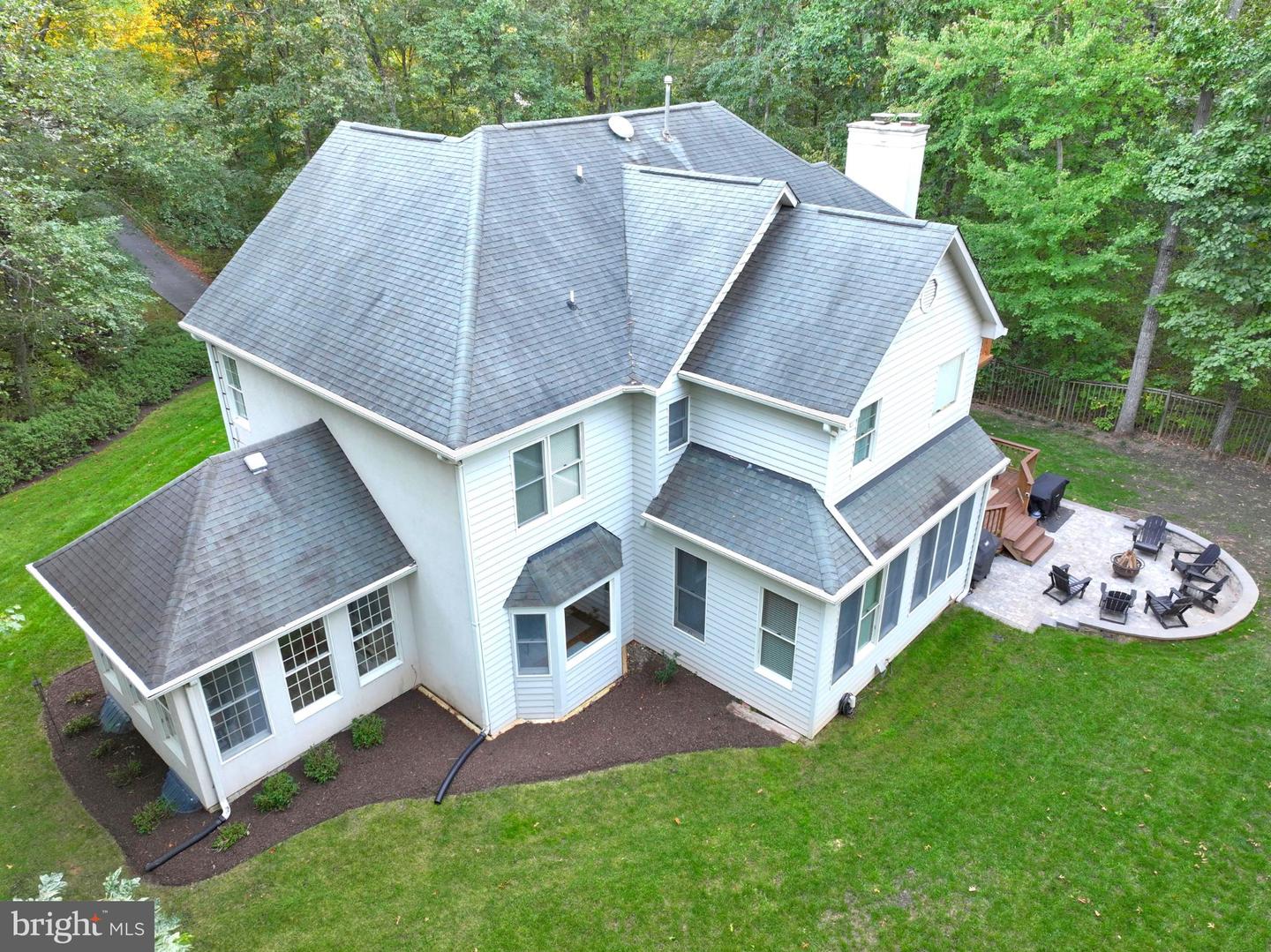 126 LAKE DR, STERLING, Virginia 20164, 4 Bedrooms Bedrooms, 9 Rooms Rooms,4 BathroomsBathrooms,Residential,For sale,126 LAKE DR,VALO2108016 MLS # VALO2108016