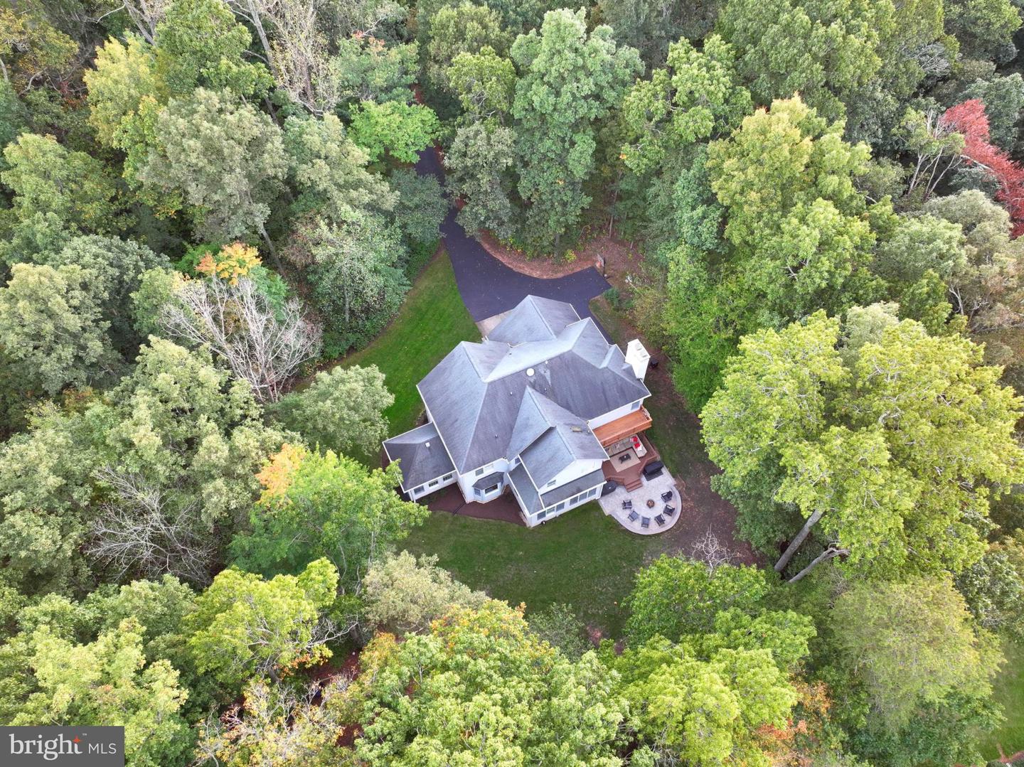 126 LAKE DR, STERLING, Virginia 20164, 4 Bedrooms Bedrooms, 9 Rooms Rooms,4 BathroomsBathrooms,Residential,For sale,126 LAKE DR,VALO2108016 MLS # VALO2108016