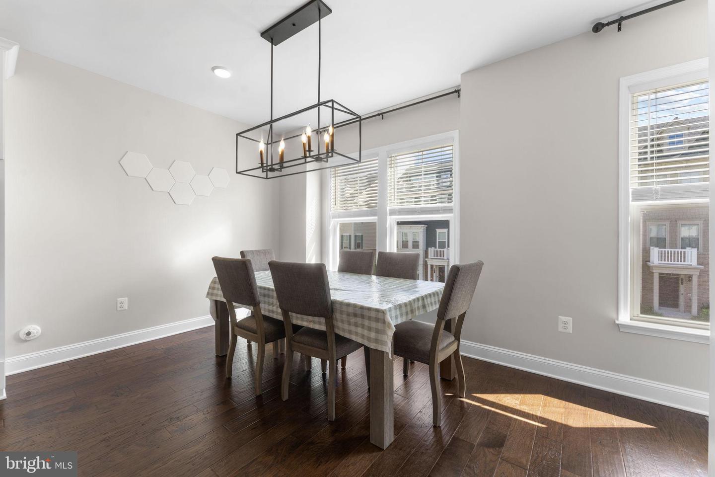 17372 REDSHANK RD, DUMFRIES, Virginia 22026, 4 Bedrooms Bedrooms, 10 Rooms Rooms,3 BathroomsBathrooms,Residential,For sale,17372 REDSHANK RD,VAPW2105212 MLS # VAPW2105212
