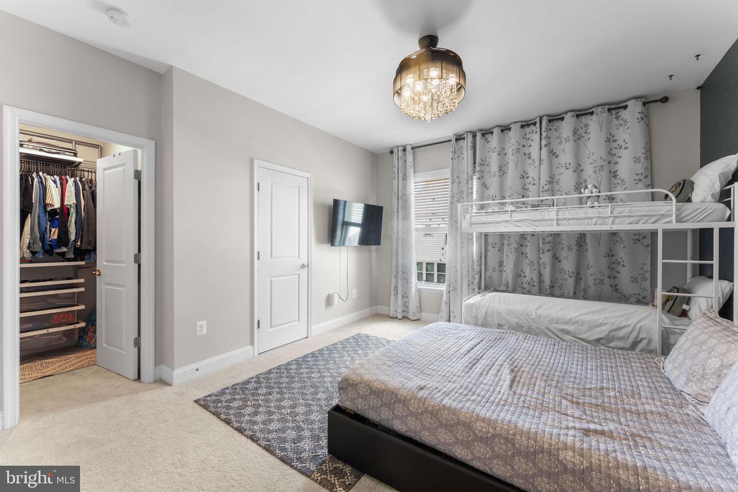 17372 REDSHANK RD, DUMFRIES, Virginia 22026, 4 Bedrooms Bedrooms, 10 Rooms Rooms,3 BathroomsBathrooms,Residential,For sale,17372 REDSHANK RD,VAPW2105212 MLS # VAPW2105212