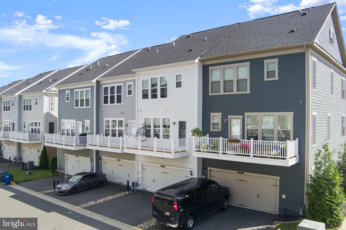 17372 REDSHANK RD, DUMFRIES, Virginia 22026, 4 Bedrooms Bedrooms, 10 Rooms Rooms,3 BathroomsBathrooms,Residential,For sale,17372 REDSHANK RD,VAPW2105212 MLS # VAPW2105212